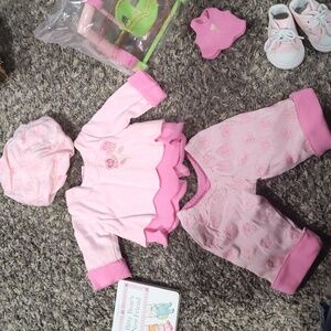 American girl outfit n book n shoes